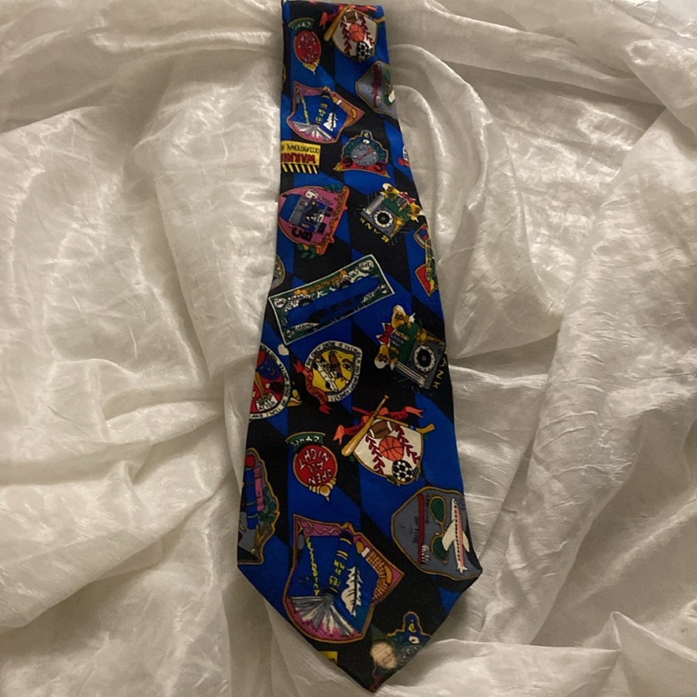 Vintage 1992 Nicole Miller “Coat of Armor” 100% Silk Neck Tie EUC
